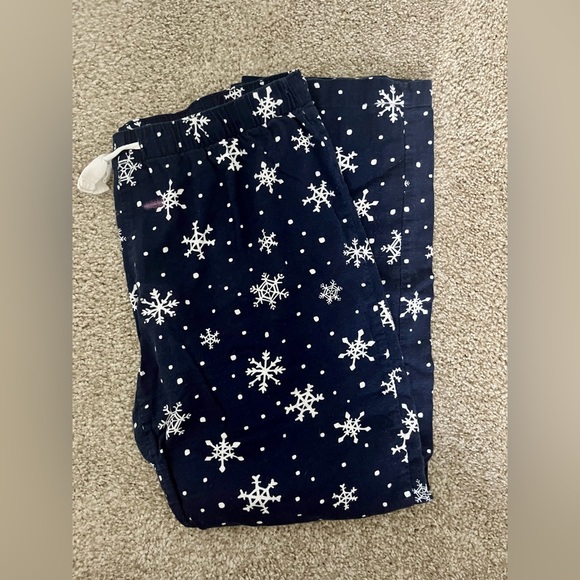 Old Navy Other - Old Navy Snowflake Pajama Pants (L) 💤